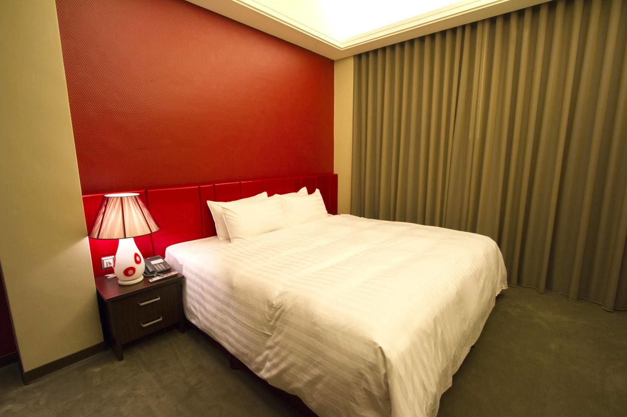 Hunt Champion Hotel ไถจง ภายนอก รูปภาพ